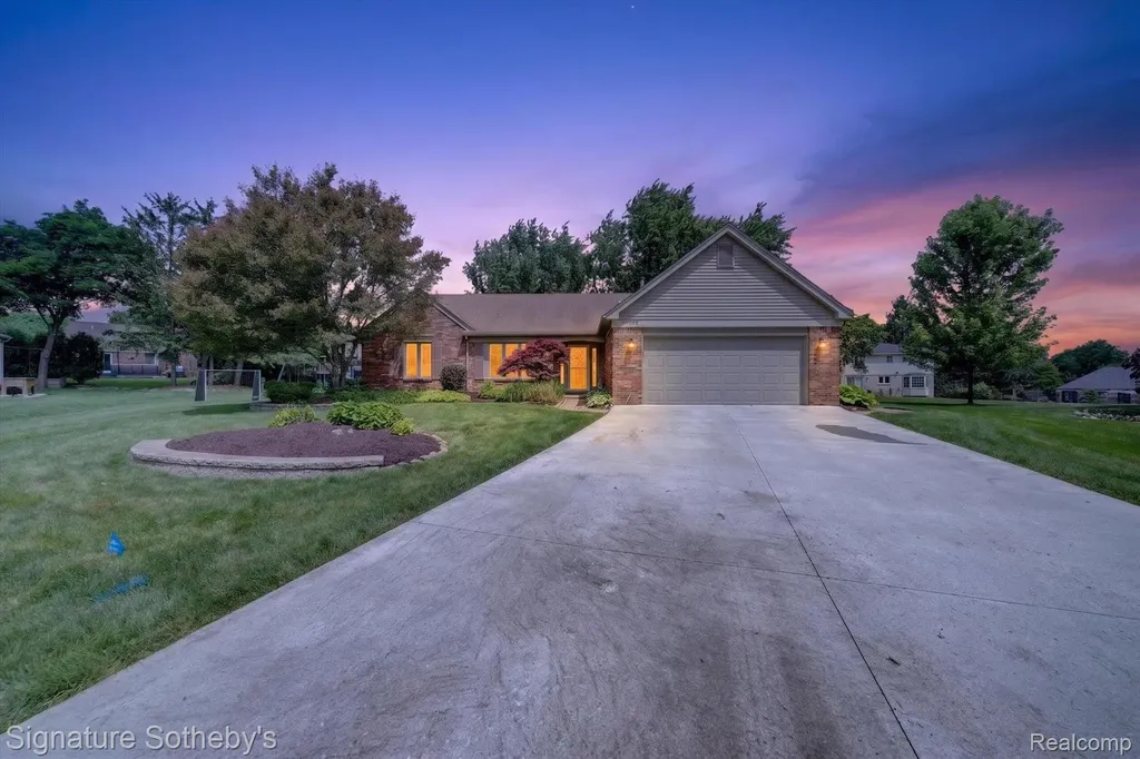23499 Winthrop Court Novi City MI 48375