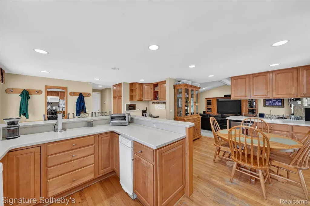 23499 Winthrop Court Novi City MI 48375
