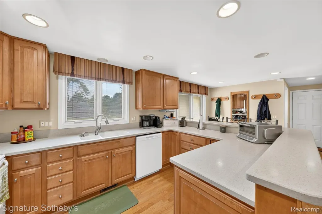 23499 Winthrop Court Novi City MI 48375