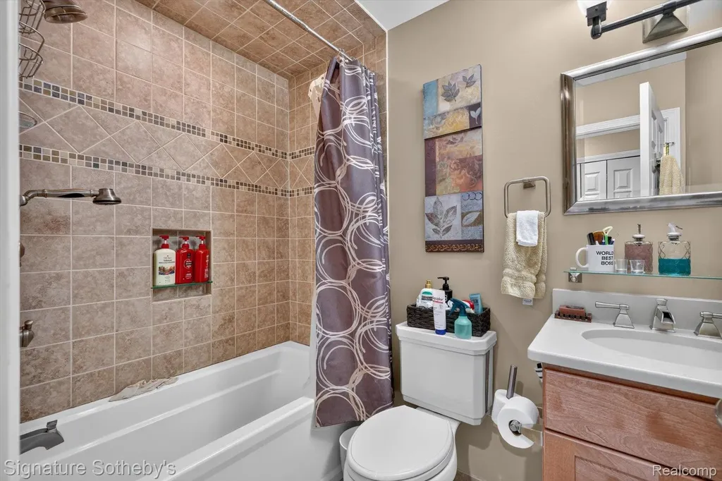 23499 Winthrop Court Novi City MI 48375