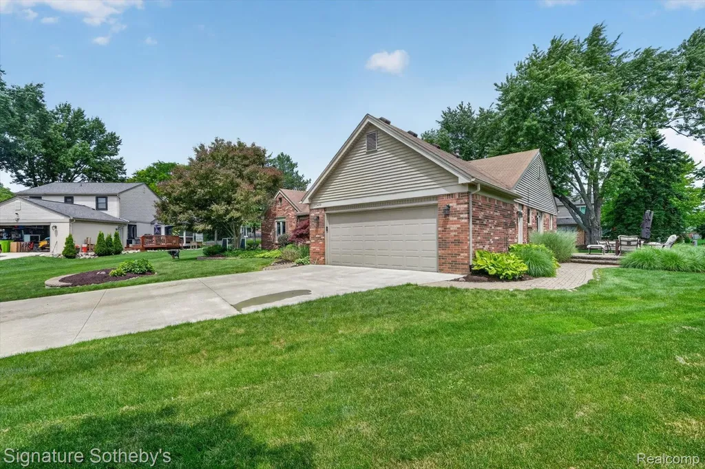 23499 Winthrop Court Novi City MI 48375