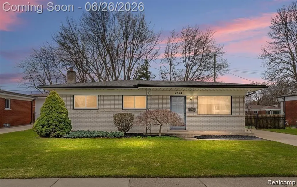 4644 Kingsley Drive Warren City MI 48092