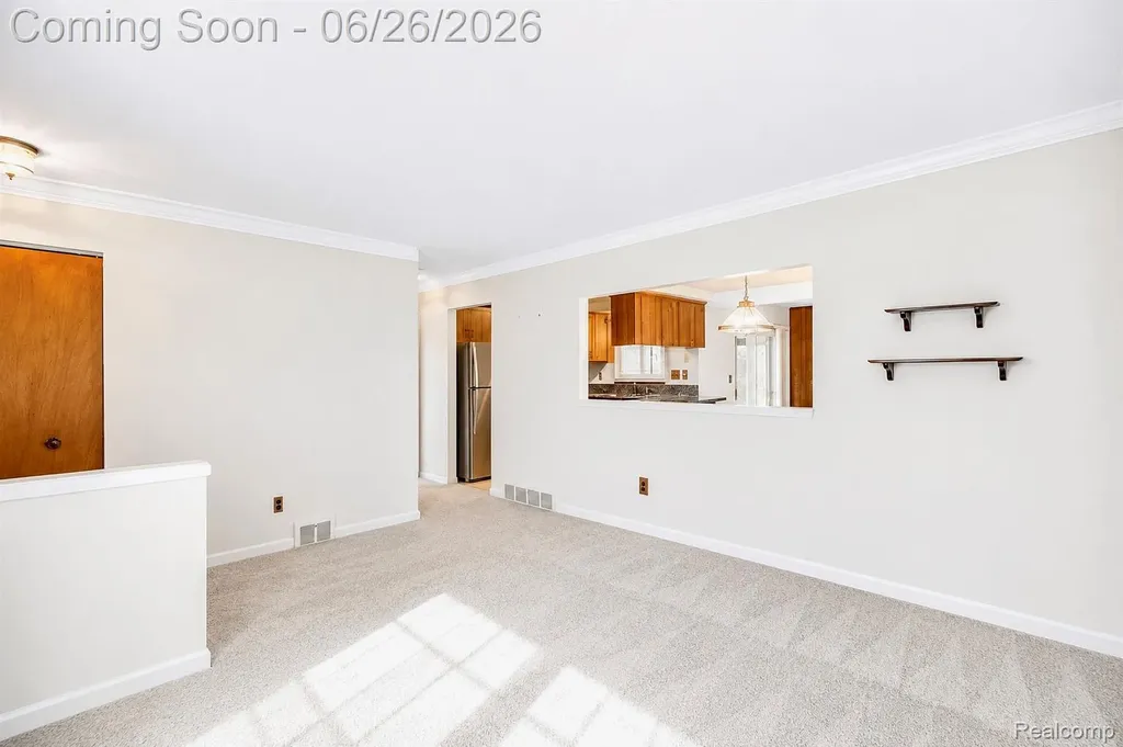4644 Kingsley Drive Warren City MI 48092