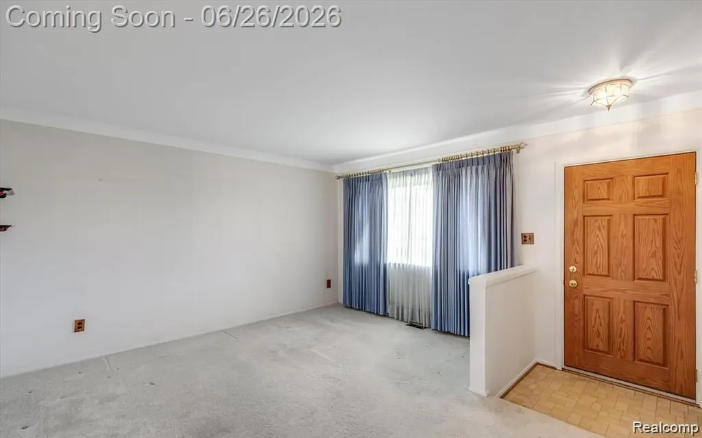 4644 Kingsley Drive Warren City MI 48092