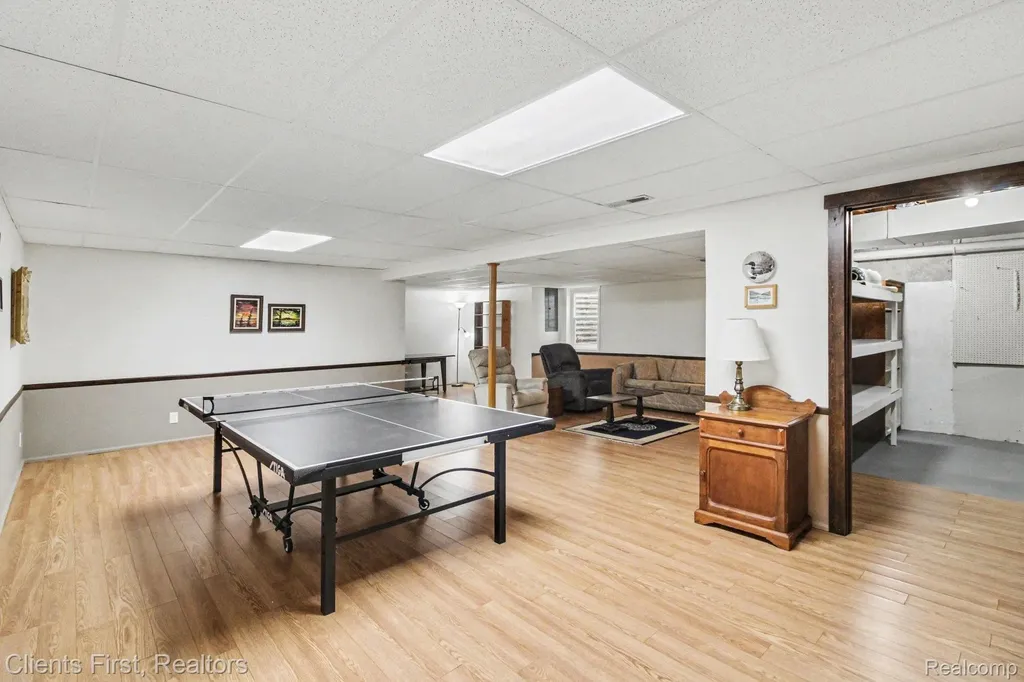 259 Wing Court Northville City MI 48167