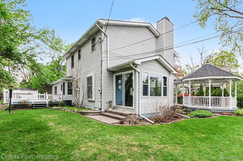 259 Wing Court Northville City MI 48167
