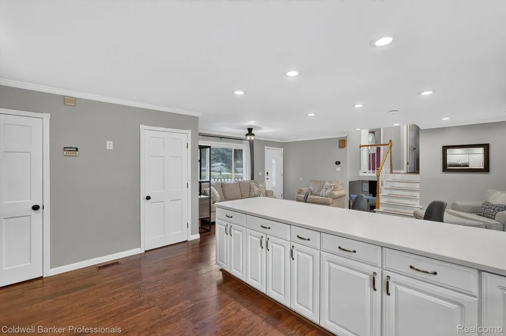3024 Harold Drive Oregon Township MI 48421