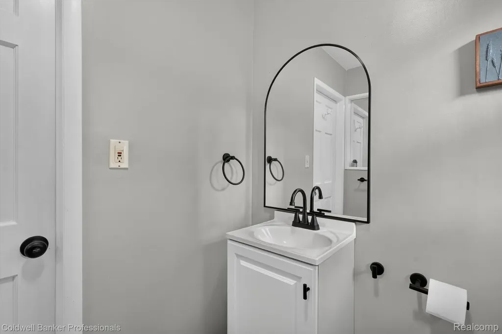 3024 Harold Drive Oregon Township MI 48421
