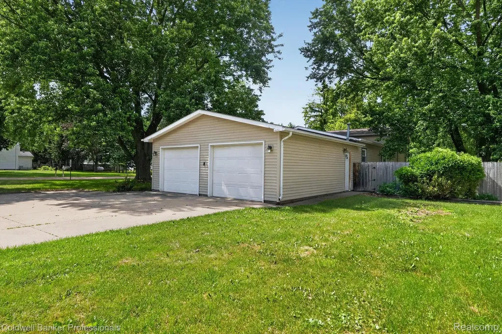 3024 Harold Drive Oregon Township MI 48421