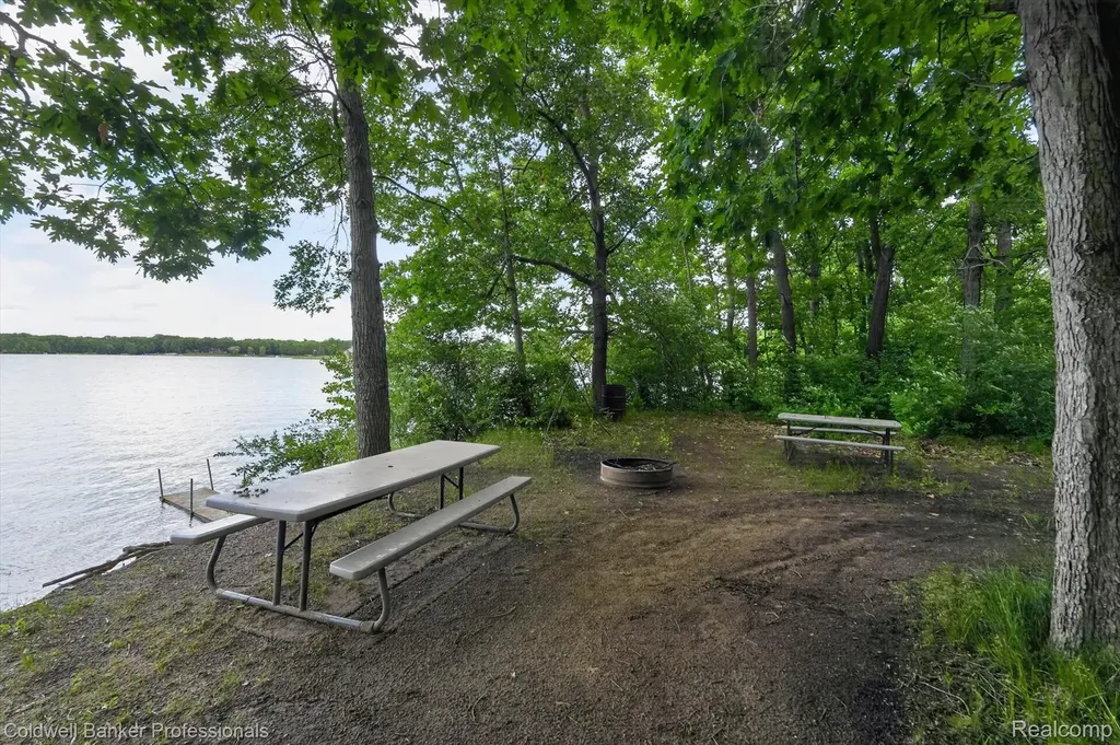 3024 Harold Drive Oregon Township MI 48421