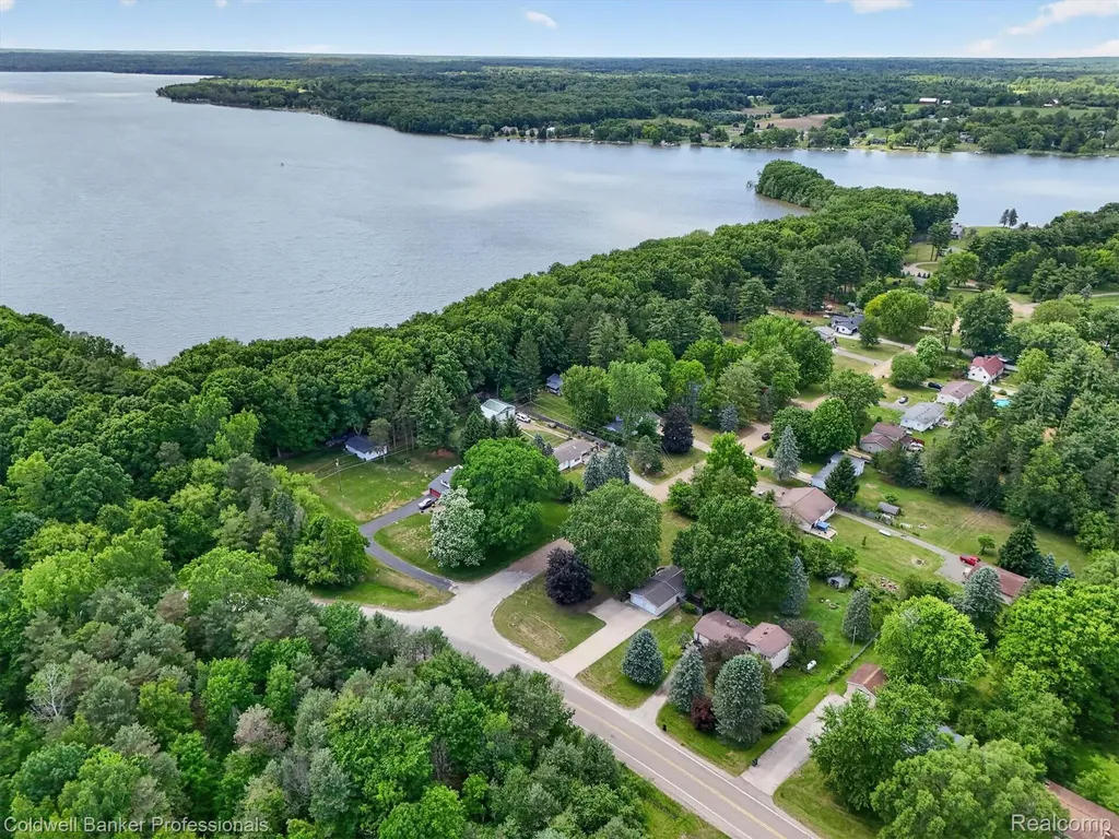 3024 Harold Drive Oregon Township MI 48421