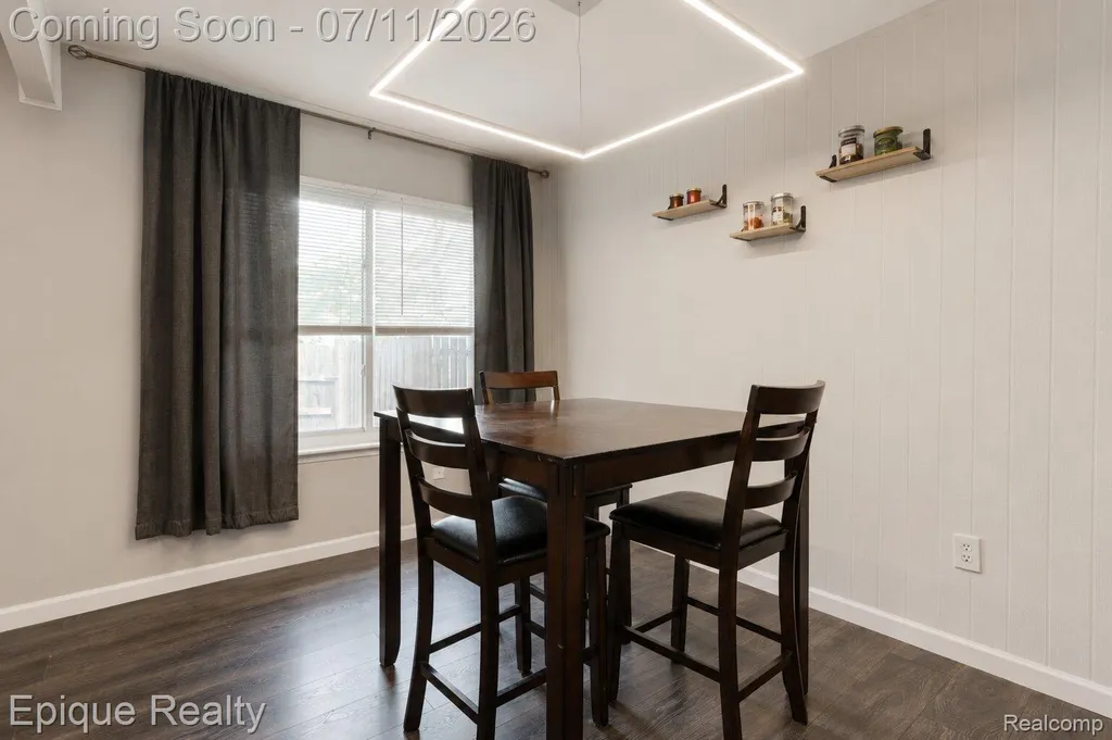37525 Charter Oaks Boulevard Clinton Charter Township MI 48036