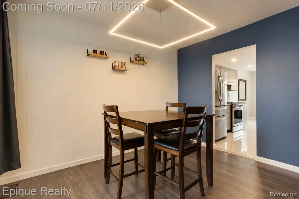 37525 Charter Oaks Boulevard Clinton Charter Township MI 48036
