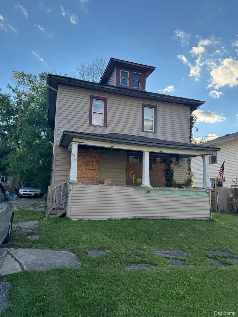 960 Vosburg Street Flint City MI 48503