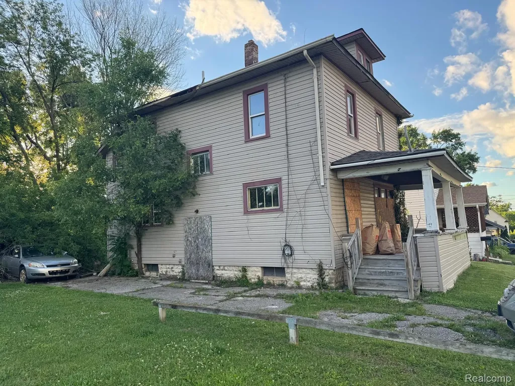 960 Vosburg Street Flint City MI 48503