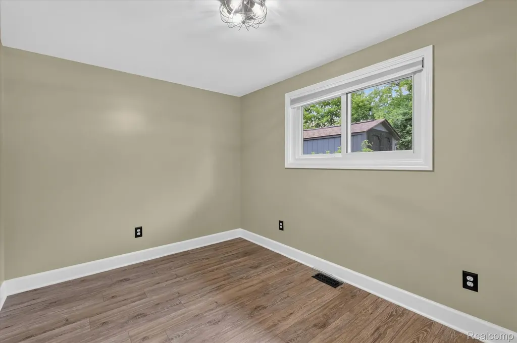 24800 Pamela Street Brownstown Charter Township MI 48134