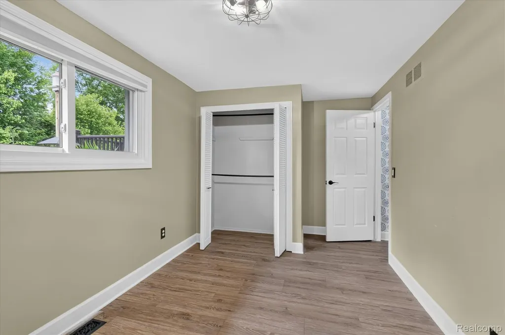 24800 Pamela Street Brownstown Charter Township MI 48134