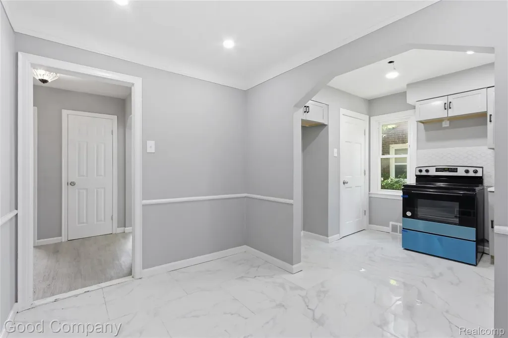18246 Ashton Avenue Detroit City MI 48219