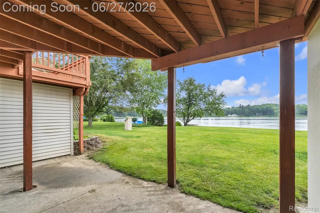 2276 Webster Park Drive Genoa Township MI 48843