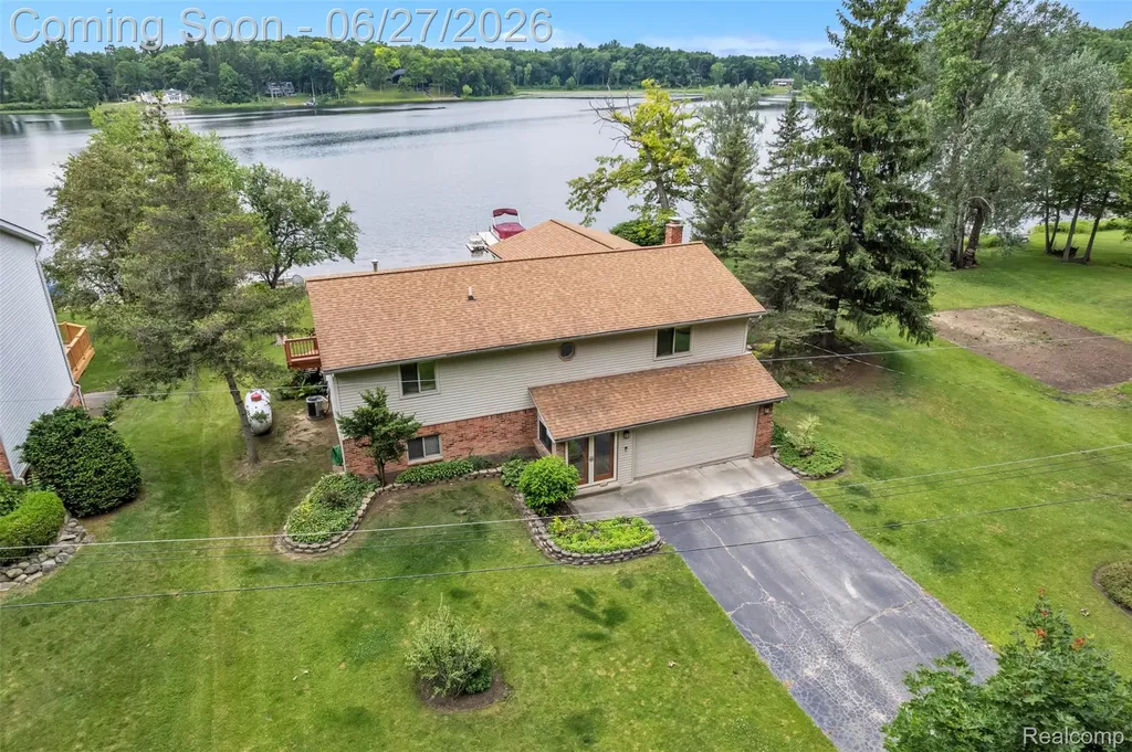 2276 Webster Park Drive Genoa Township MI 48843