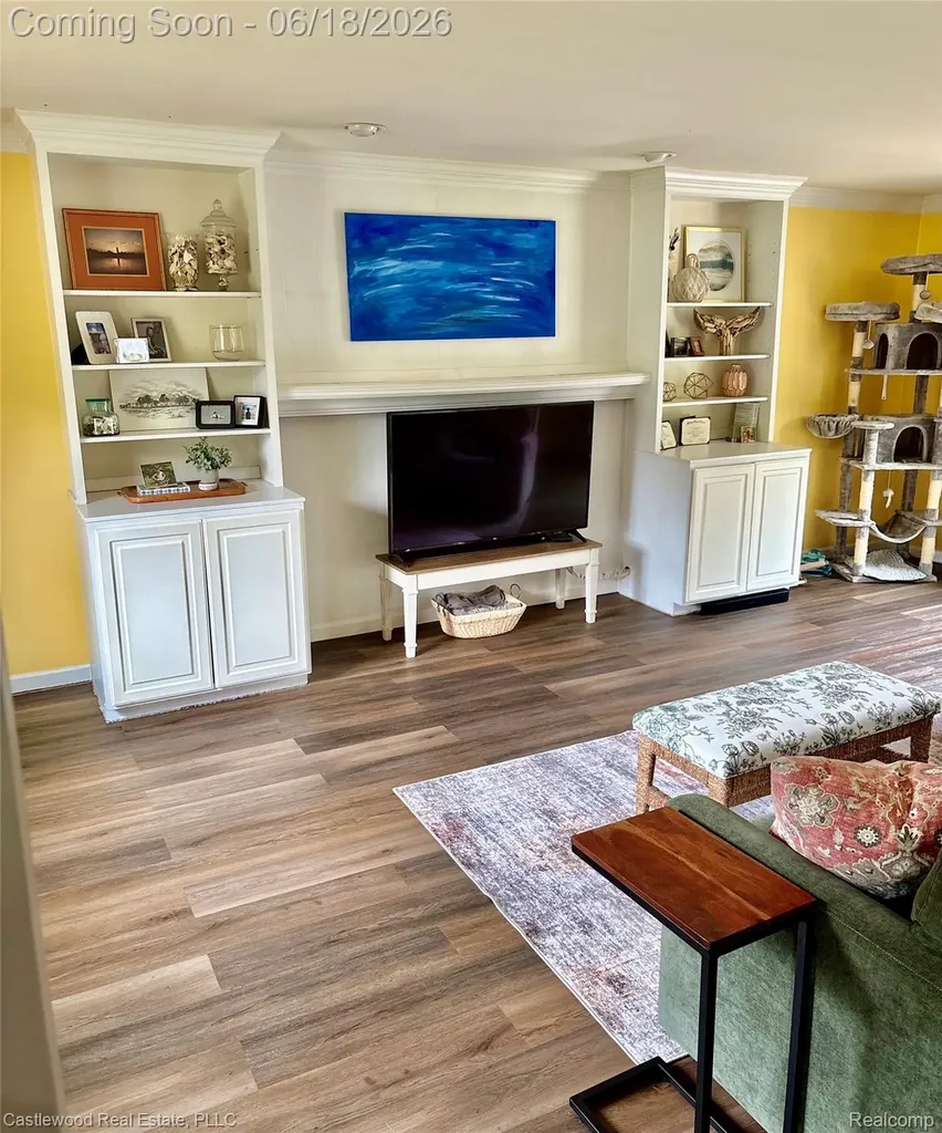 1209 Bay Ridge Drive Highland Charter Township MI 48356