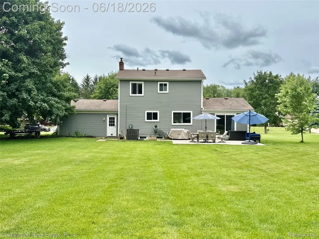 1209 Bay Ridge Drive Highland Charter Township MI 48356