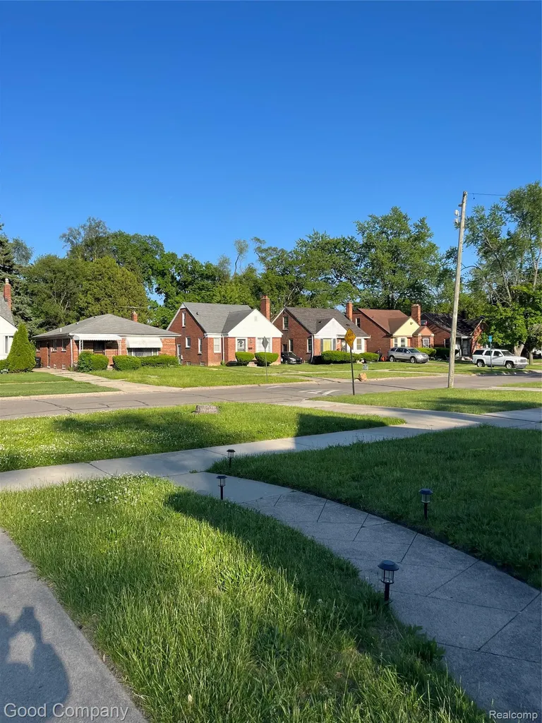 19469 Whitcomb Street Detroit City MI 48235
