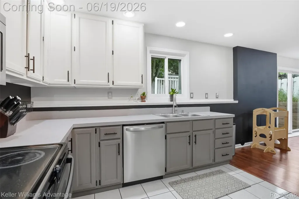 572 River Pointe Court Milan City MI 48160