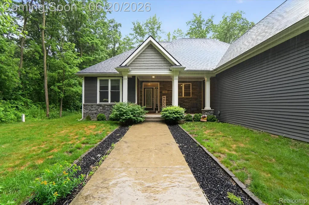 790 Grange Hall Road Groveland Township MI 48462