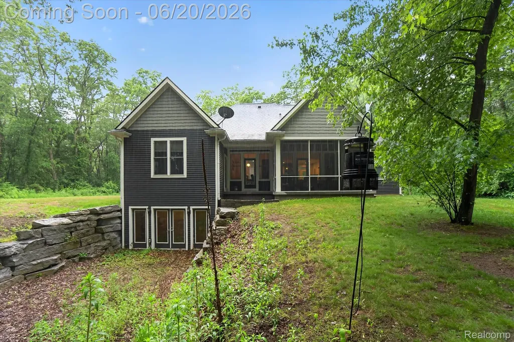 790 Grange Hall Road Groveland Township MI 48462