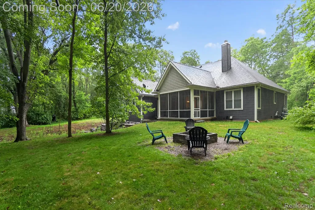 790 Grange Hall Road Groveland Township MI 48462