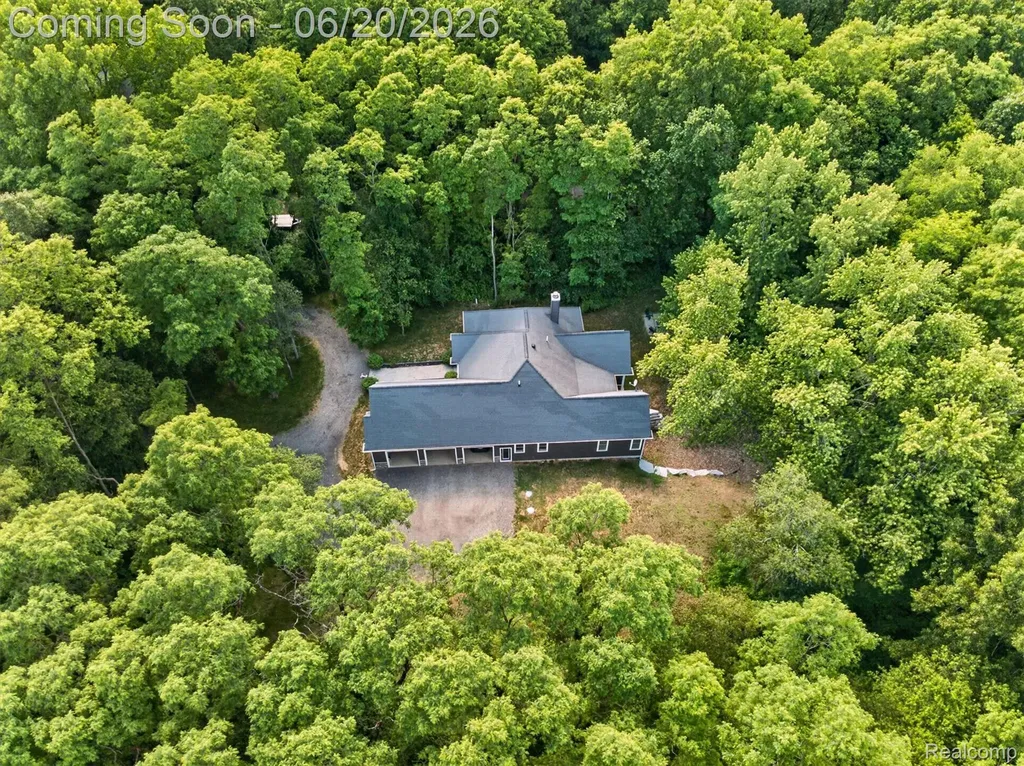 790 Grange Hall Road Groveland Township MI 48462