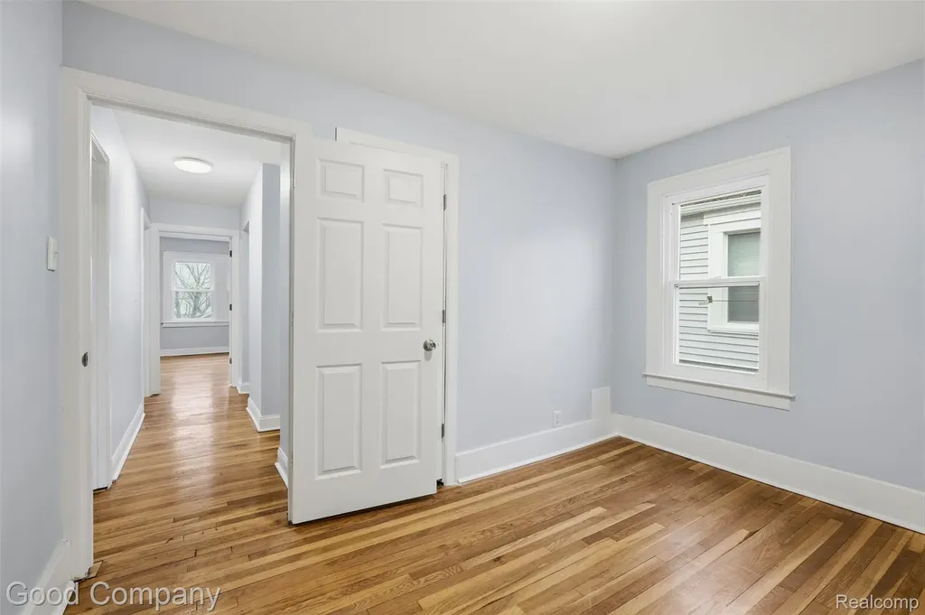 2717 Burlingame Detroit City MI 48206