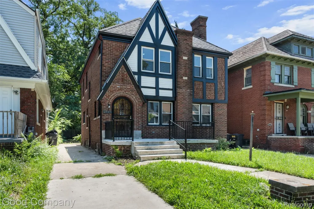 2717 Burlingame Detroit City MI 48206