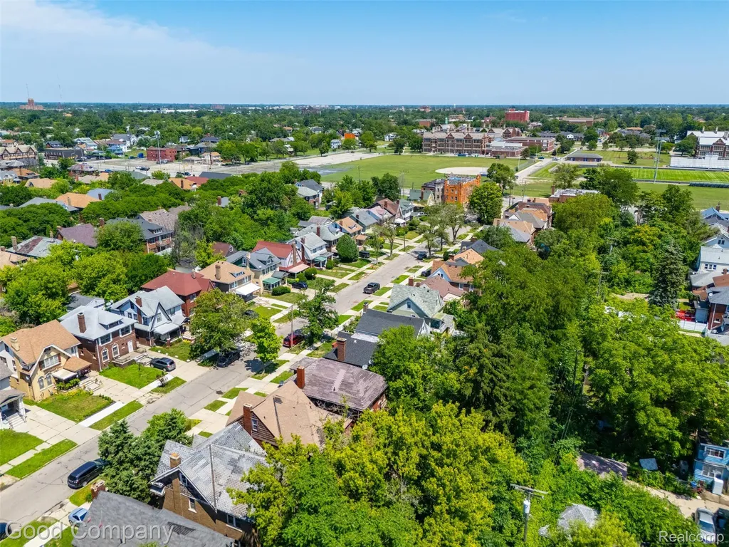 2717 Burlingame Detroit City MI 48206