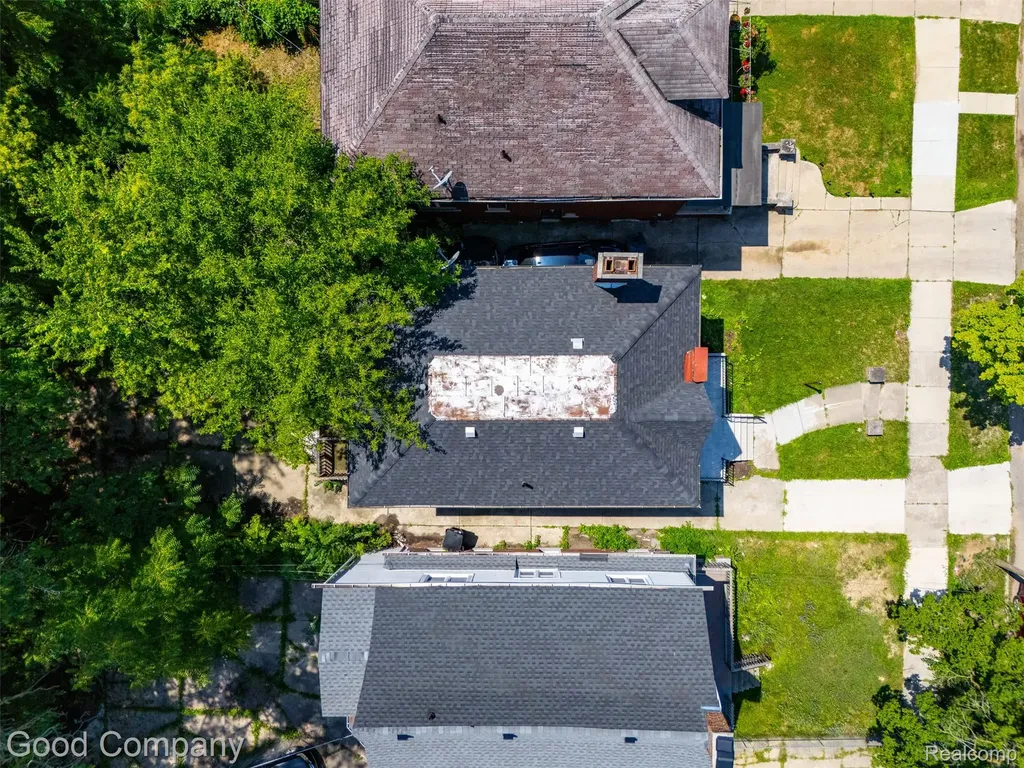 2717 Burlingame Detroit City MI 48206