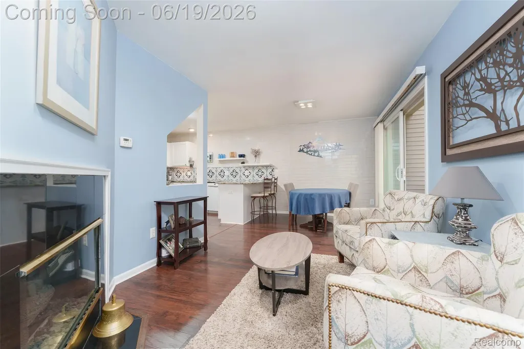 1021 Calpernia Wixom City MI 48393