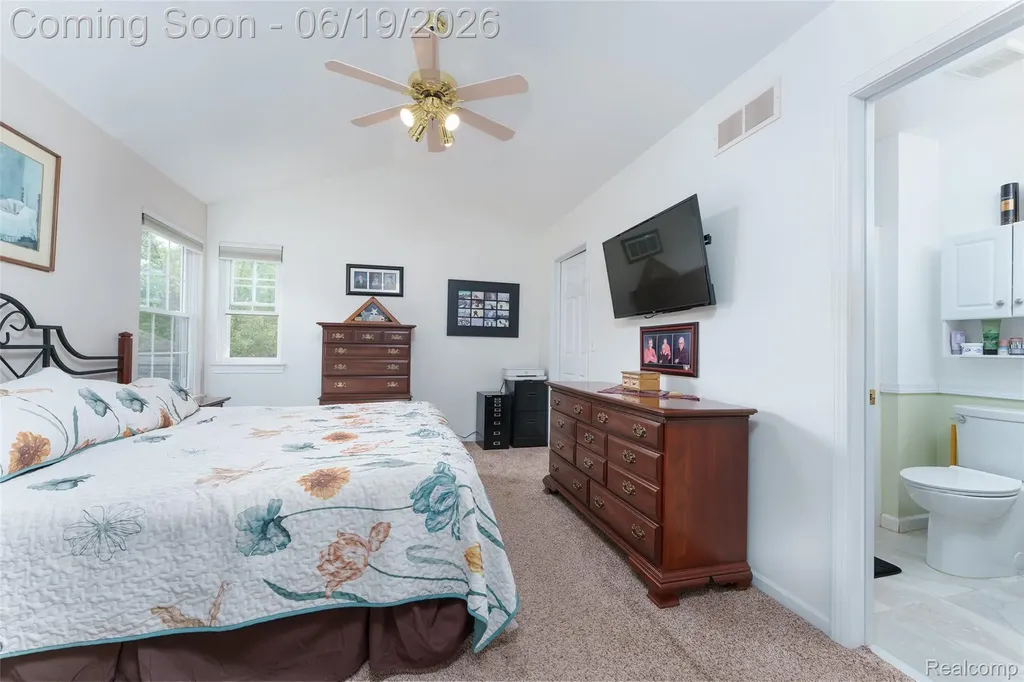 1021 Calpernia Wixom City MI 48393