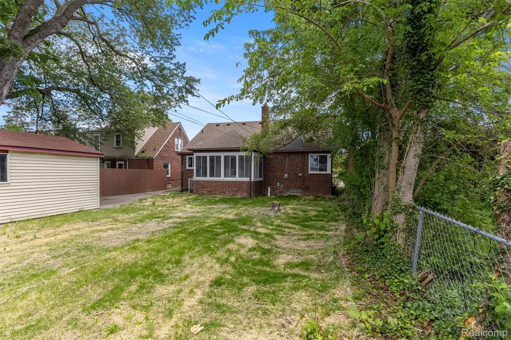 19139 Lauder Street Detroit City MI 48235