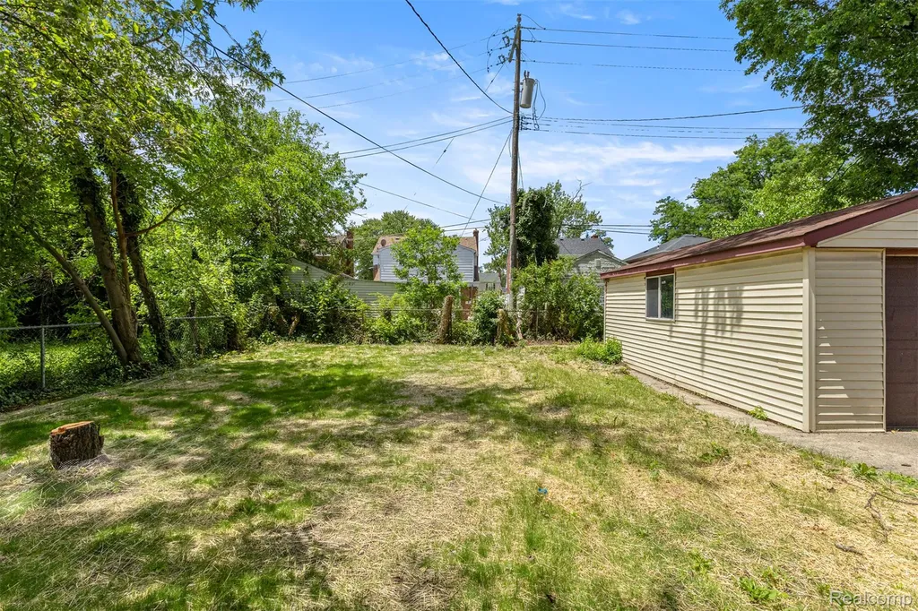 19139 Lauder Street Detroit City MI 48235