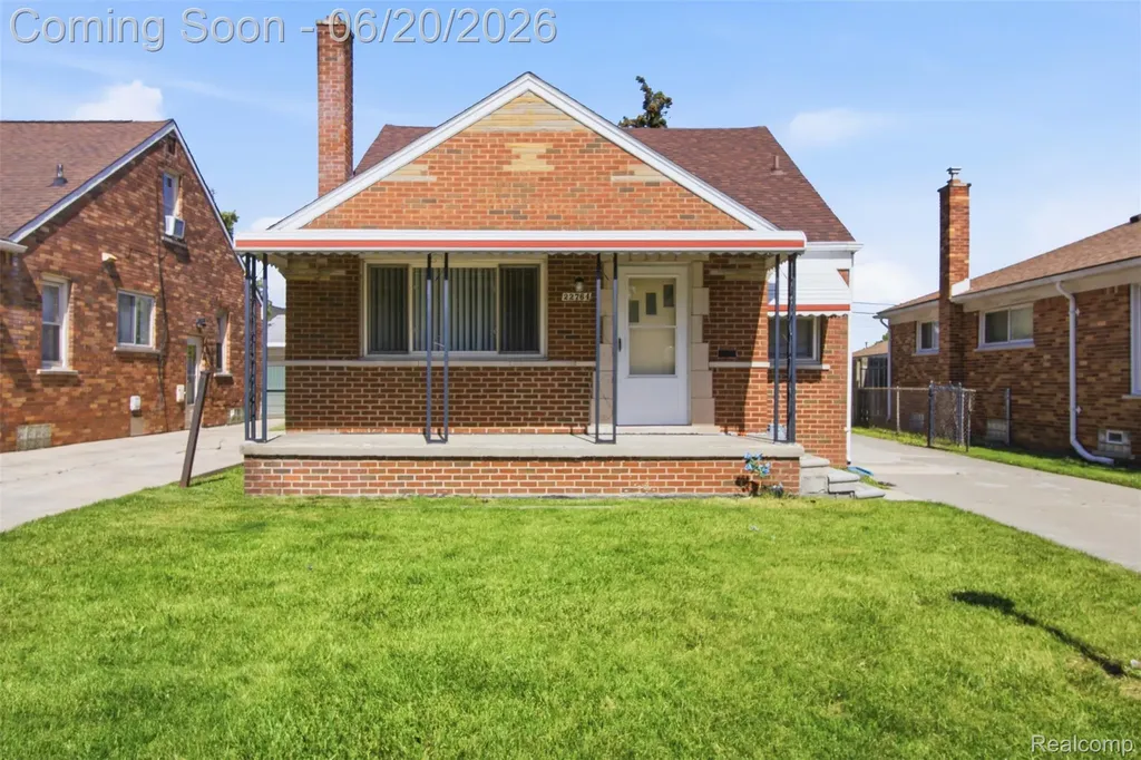 22764 Courtland Avenue Eastpointe City MI 48021