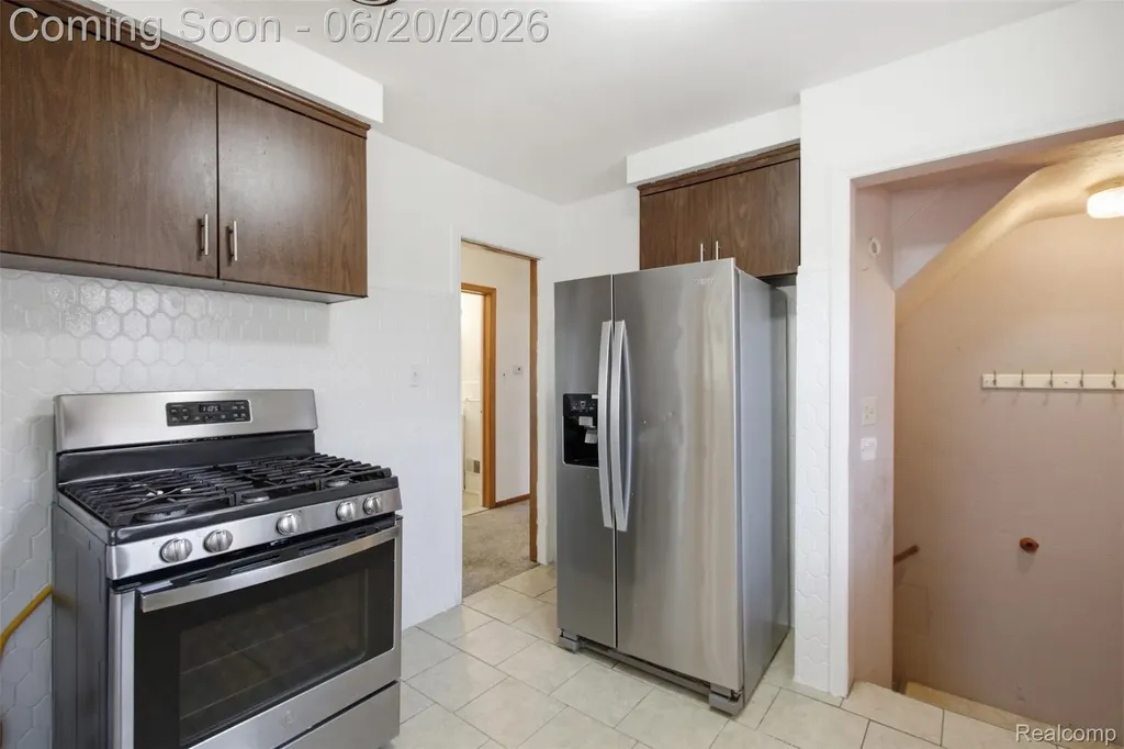 22764 Courtland Avenue Eastpointe City MI 48021