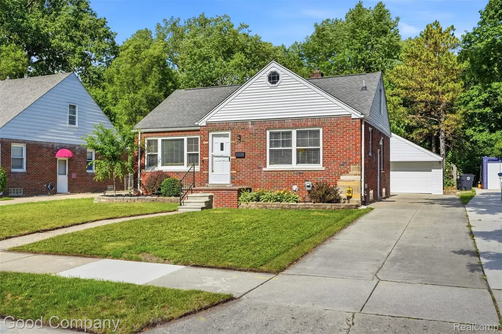 23470 Oneida Street Oak Park City MI 48237