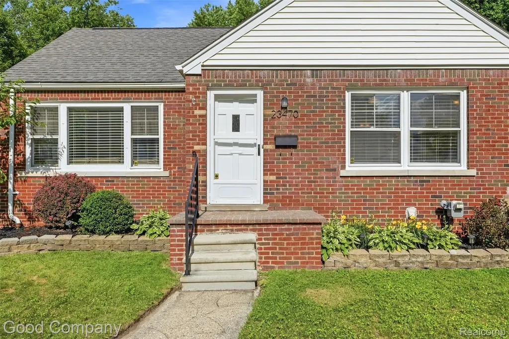 23470 Oneida Street Oak Park City MI 48237