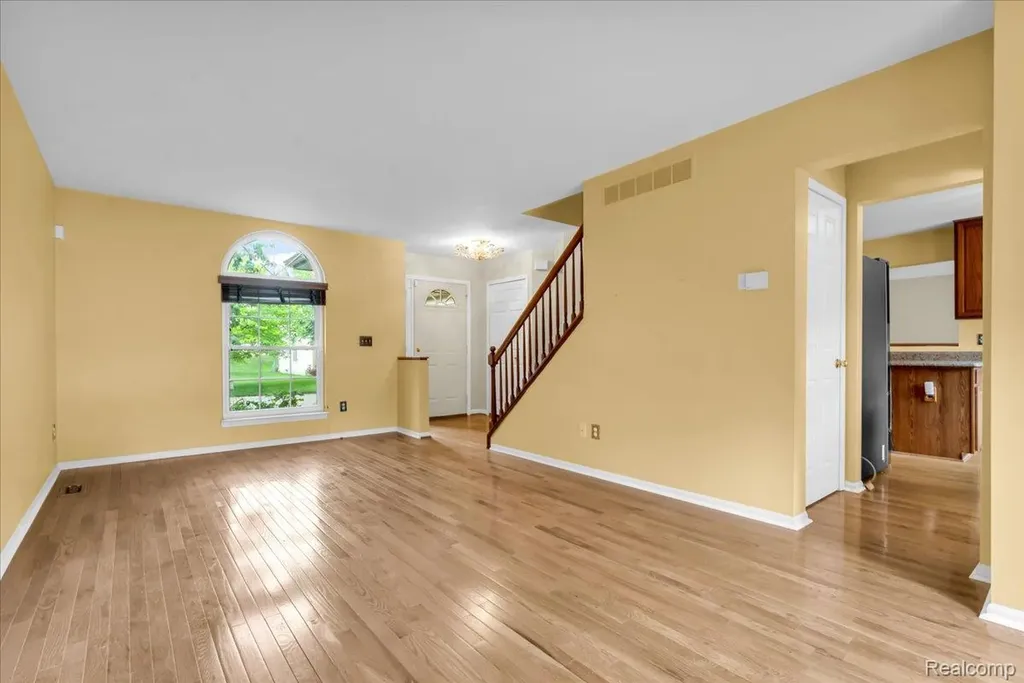 34903 Pennington Drive Farmington Hills City MI 48335