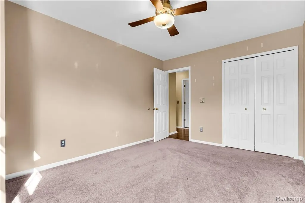 34903 Pennington Drive Farmington Hills City MI 48335