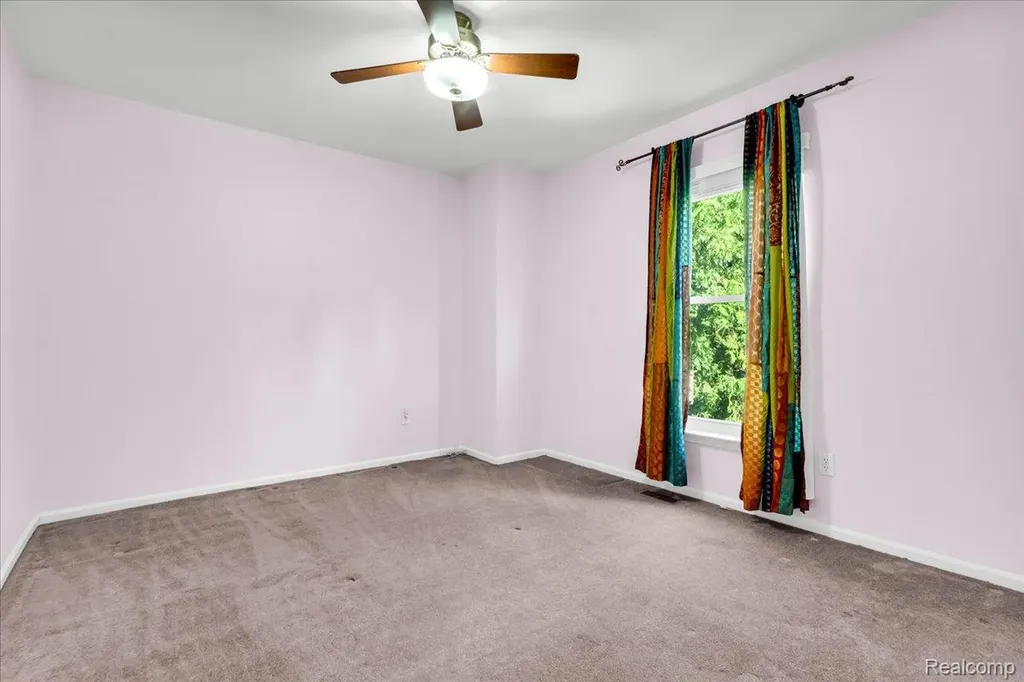 34903 Pennington Drive Farmington Hills City MI 48335