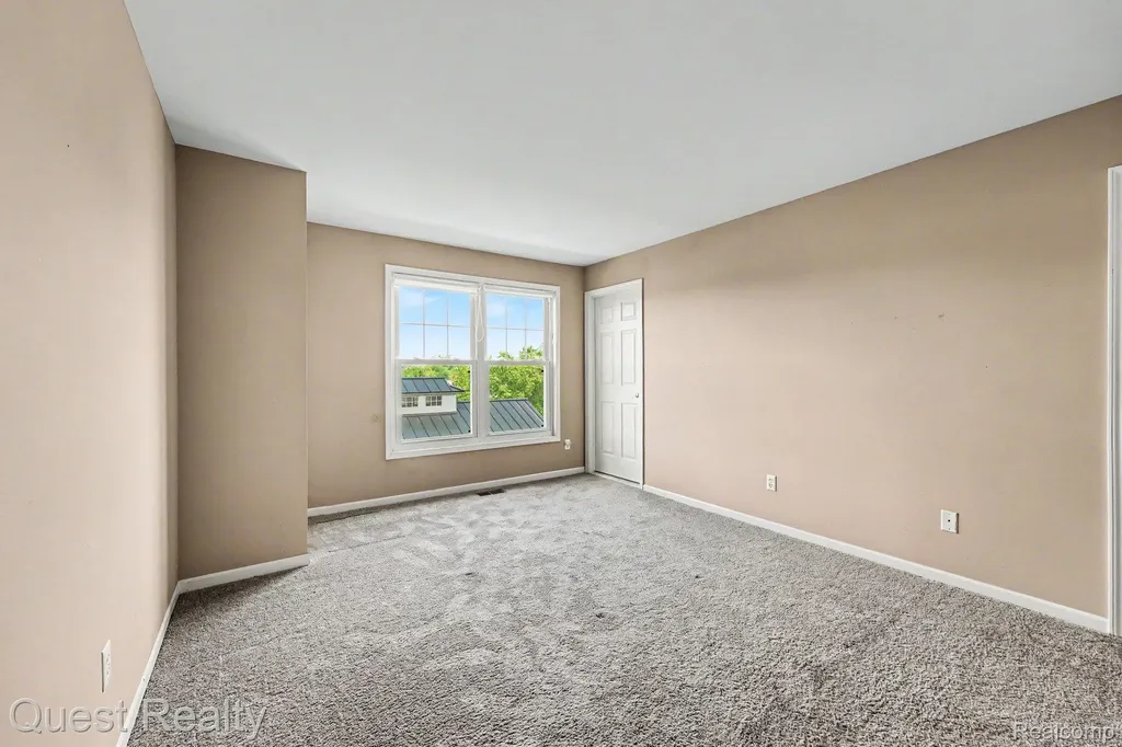 168 Amys Walk Auburn Hills City MI 48326