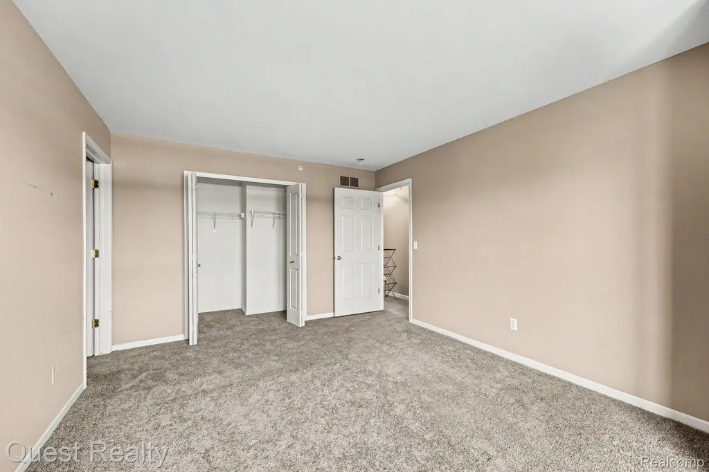 168 Amys Walk Auburn Hills City MI 48326