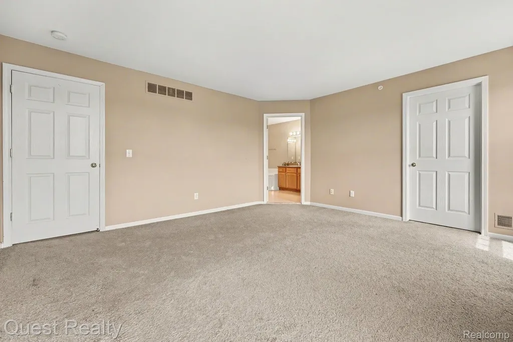 168 Amys Walk Auburn Hills City MI 48326